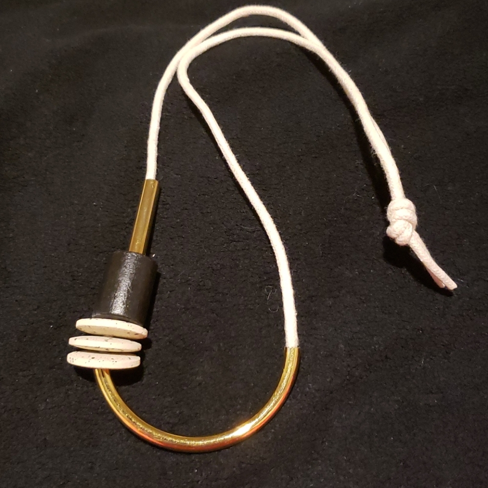 Gold/Off White Maslo Age Necklace and Bracelet